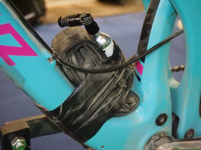 Блог компании AlienBike.ru: Стенд DVO на Евробайке - Седрик и его Nomad, Antidote Lifeline.