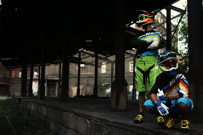 Блог компании AlienBike.ru: В темноте не спрячешься! Яркие цвета Kenny Racing 2014.