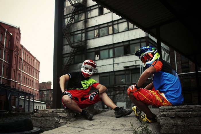 Блог компании AlienBike.ru: В темноте не спрячешься! Яркие цвета Kenny Racing 2014.